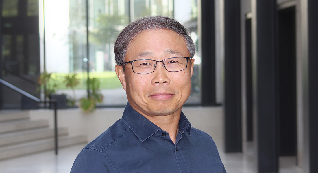 Mingshi Yang.